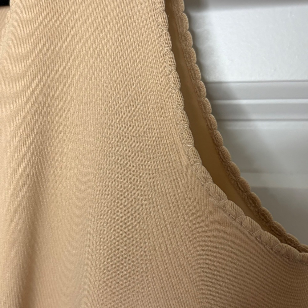 SPANX Nude Shaping Tank Top XL Smoothing Layering Cami - Picture 3 of 7